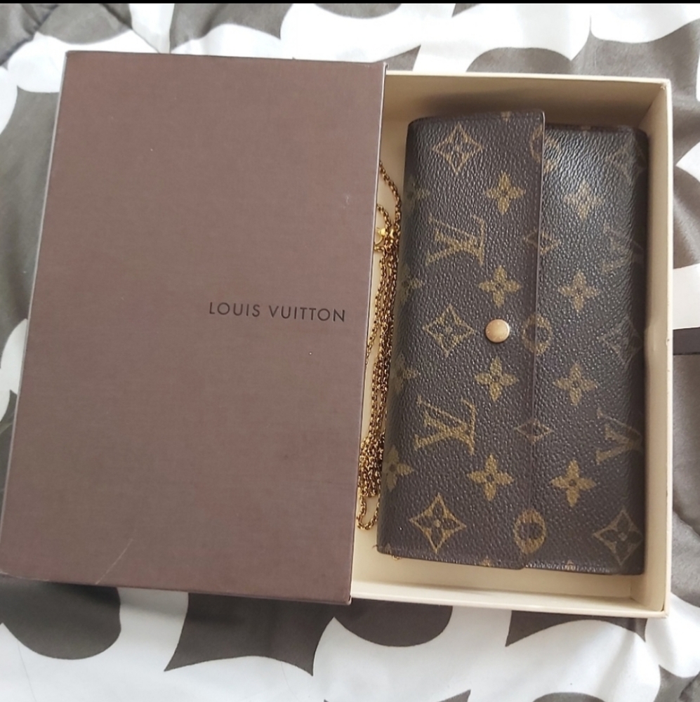 Louis Vuitton Porto Tresor International Trifold Wallet & Chain A Beauty